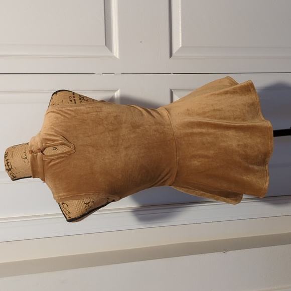 I.N. San Francisco Tan Sleeveless Blouse - Picture 2 of 4